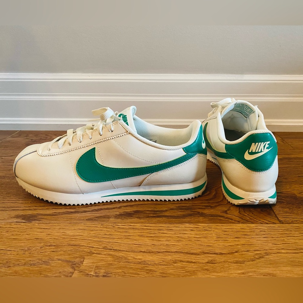 Nike Classic Cortez Sneakers - Picture 3 of 5